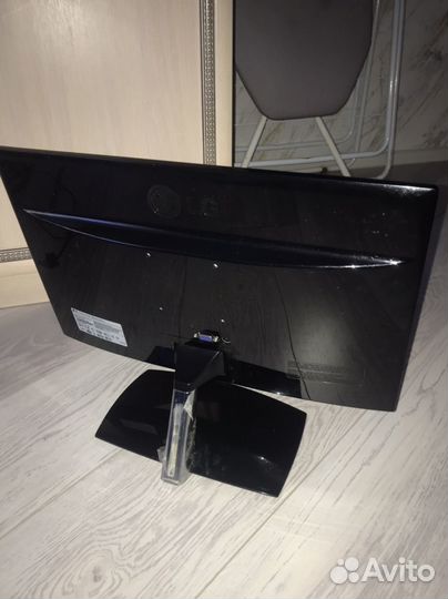 Монитор LG
