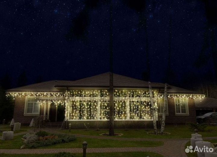 Украшение домов гирляндами, подсветка дома лентой