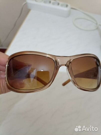 Солнцезащитные очки женские