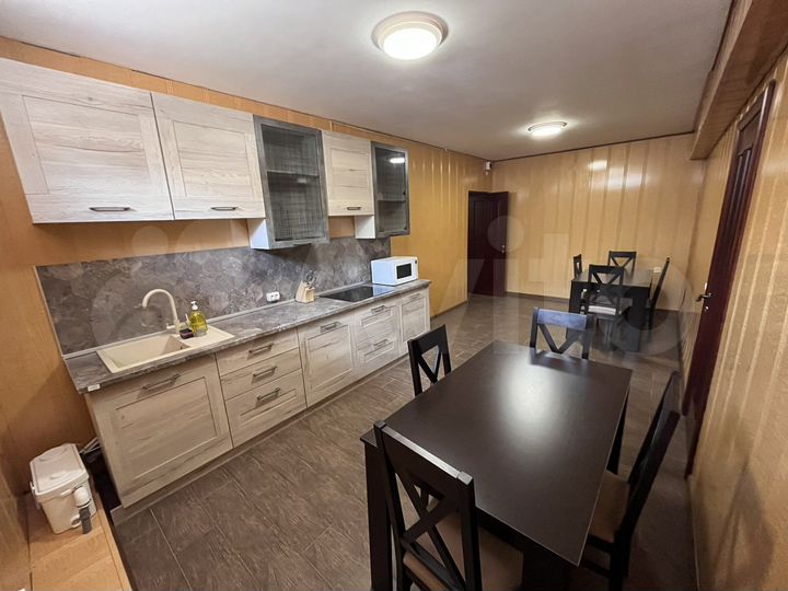 Комната 45 м², 1/3 эт.
