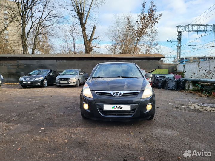 Hyundai i20 1.4 AT, 2011, 200 000 км