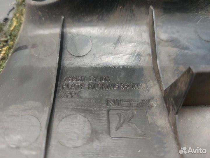 Накладка порога задняя левая Nissan Qashqai+2