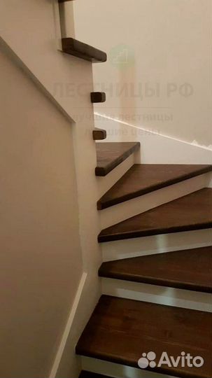 Деревянная лестница лестница