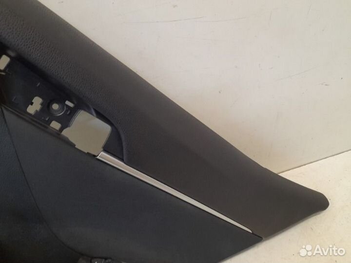 Обшивка двери задняя правая Toyota Camry V70