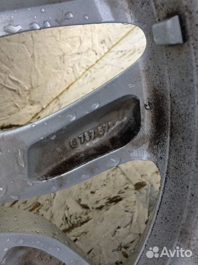 R17 Pirelli Winter Sottozero 210 225/60, PCD 5x120 DIA 72.6