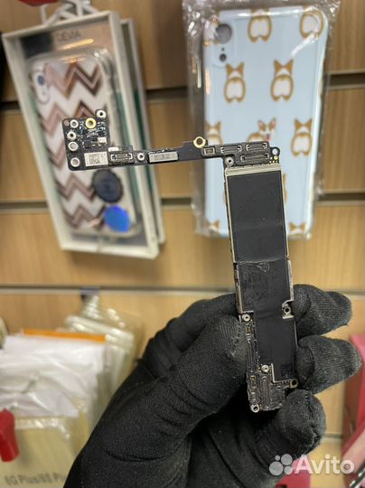 Плата iPhone 8 Plus 64GB рабочая без отпечатка