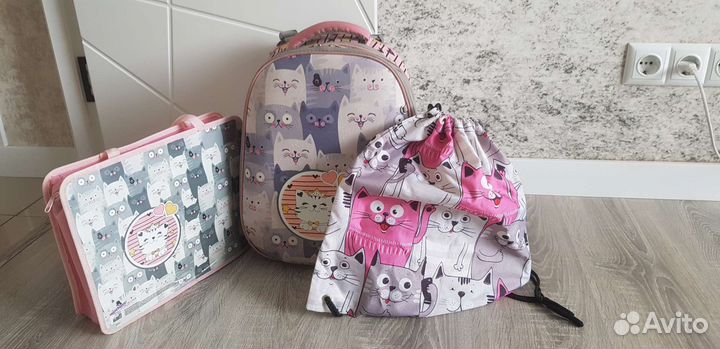 Ранец/рюкзак/портфель для девочки