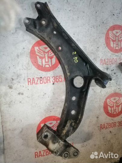 Рычаг подвески передний правый Volkswagen Jetta 5