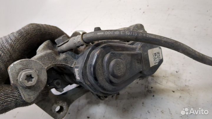 Суппорт левый задний Toyota Corolla E210 2018