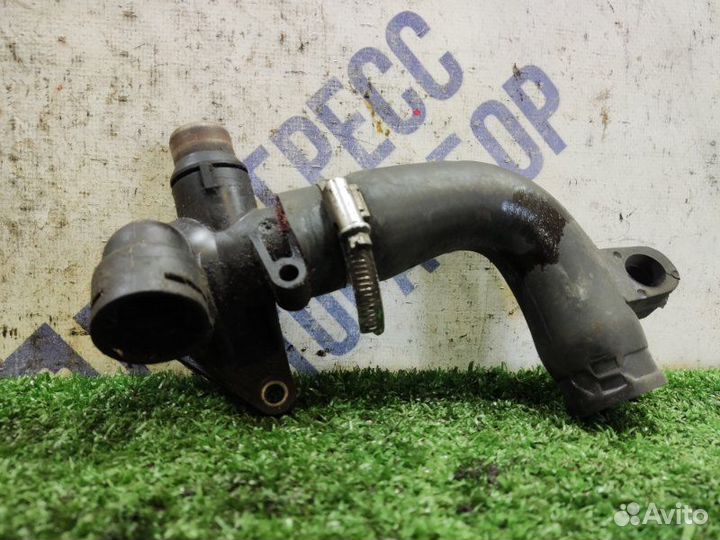 Фланец системы охлаждения Audi A4 B6 седан 1.8 BFB