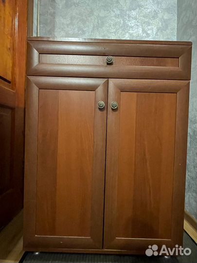 Тумба в прихожую