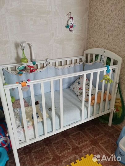 Детская кроватка