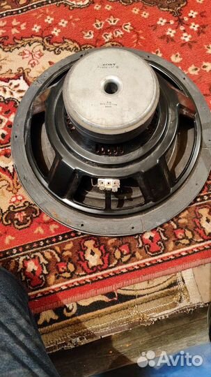 Колонка сабвуфер