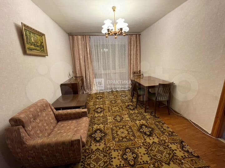 3-к. квартира, 60 м², 2/5 эт.