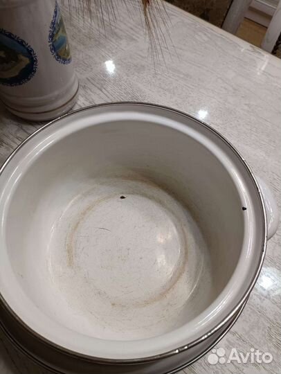 Набор эмалированных кастрюль