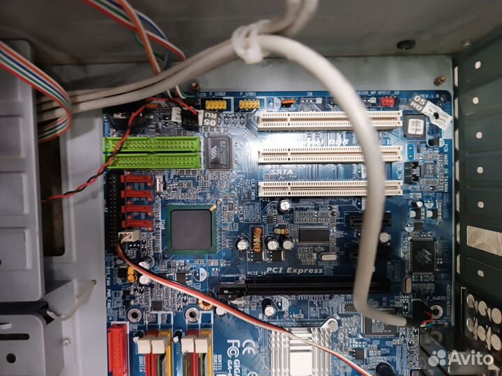 Материнская платаgigabyte-GA 8I9115-D + intel+asus