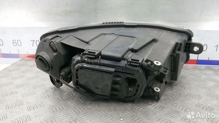 Фара левая Audi A6 4F/C6 2005