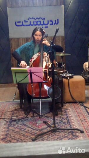 Преподаватель игры на виолончели