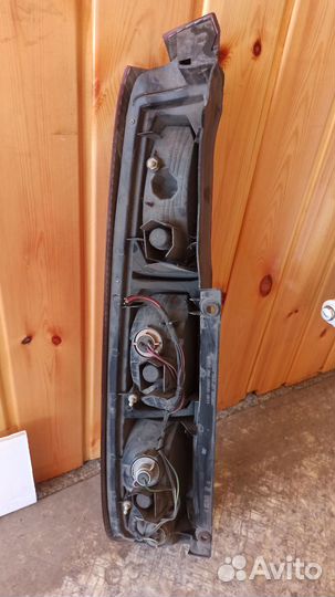 Фонарь задний правый Nissan Trail T30