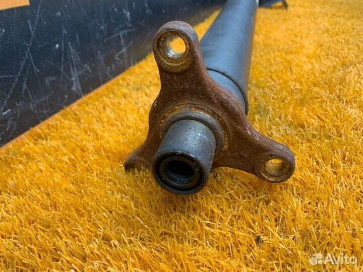 Карданный вал задний Mercedes-Benz E-Class W211