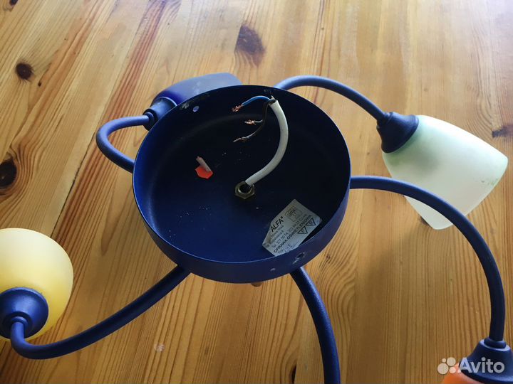 Люстра 5 рожковая в комнату подростков