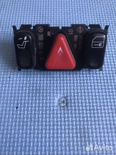 Кнопка аварийки mercedes w202 w208 w210