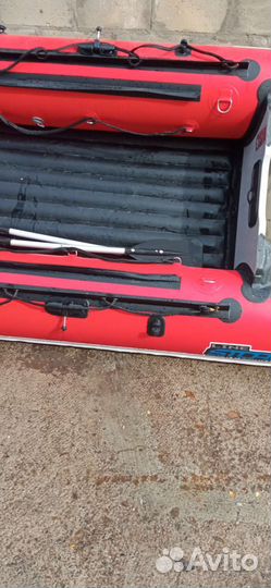 Лодка с мотором