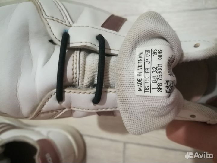 Кроссовки adidas для девочки 32 размер