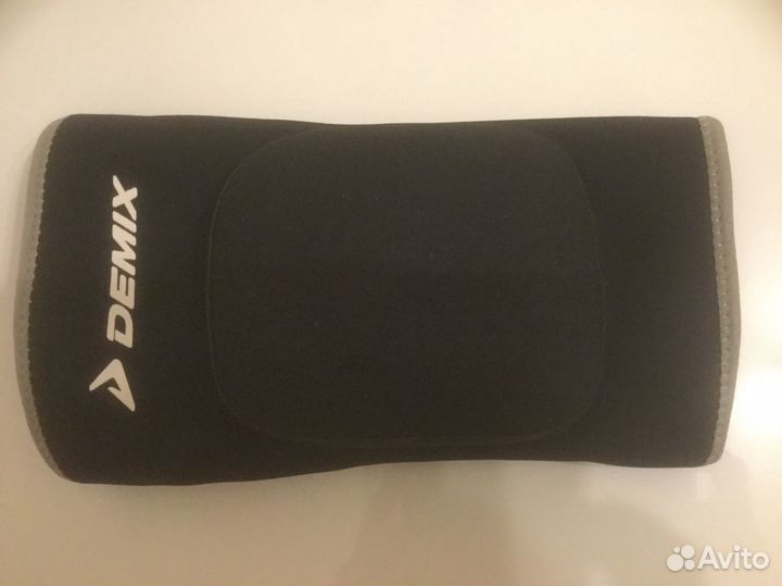 Наколенник Demix XS