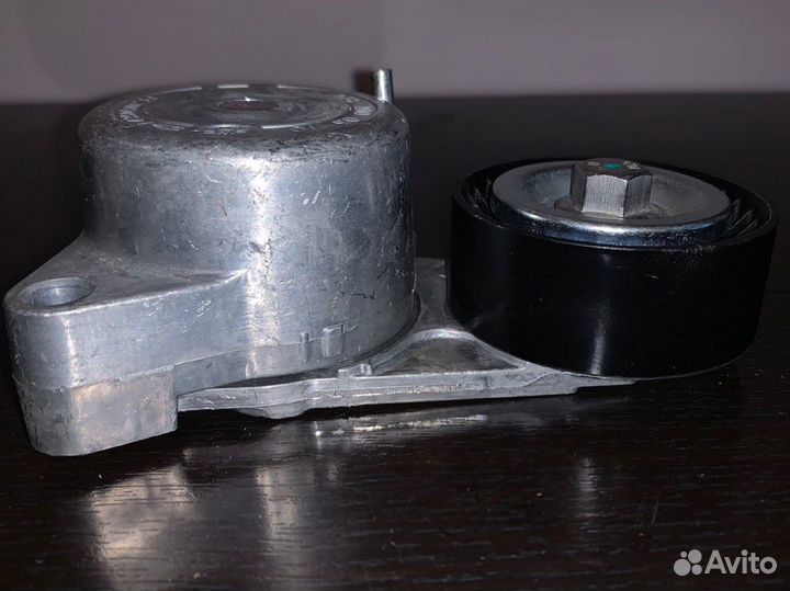 Натяжитель приводного ремня В сборе Mercedes-Benz