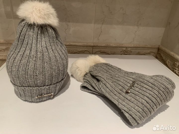 Шапки детские для девочек Blumarine,Armani