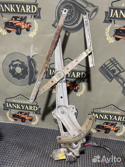 Стеклоподъемник задний левый Nissan Serena C24