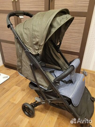 Коляска прогулочная