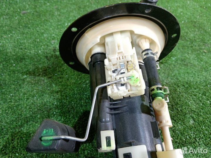 Бензонасос Mitsubishi Lancer CS2V