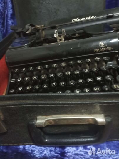 Печатная пишущая машинка Olympia progress