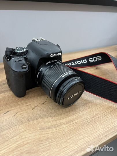 Зеркальный фотоаппарат