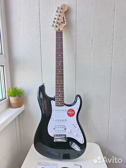 Электрогитара Squier Stratocaster HSS (новая)