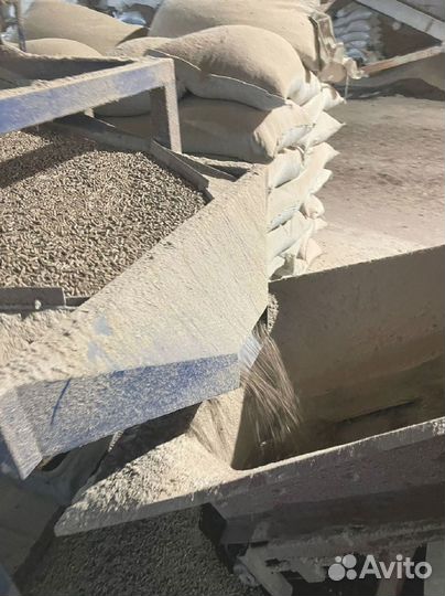 Комбикорм для кур-несушек с доставкой