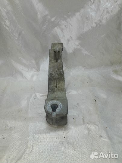 Кронштейн АКПП Opel Astra H 24459817