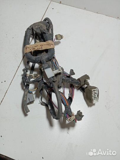 Проводка двери передняя левая Nissan Primera P12