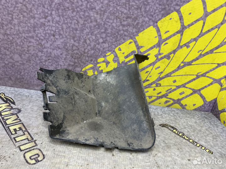 Воздуховод радиатора правый Рено Дастер Duster