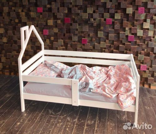 Софа Домик для малыша из массива высокий борт