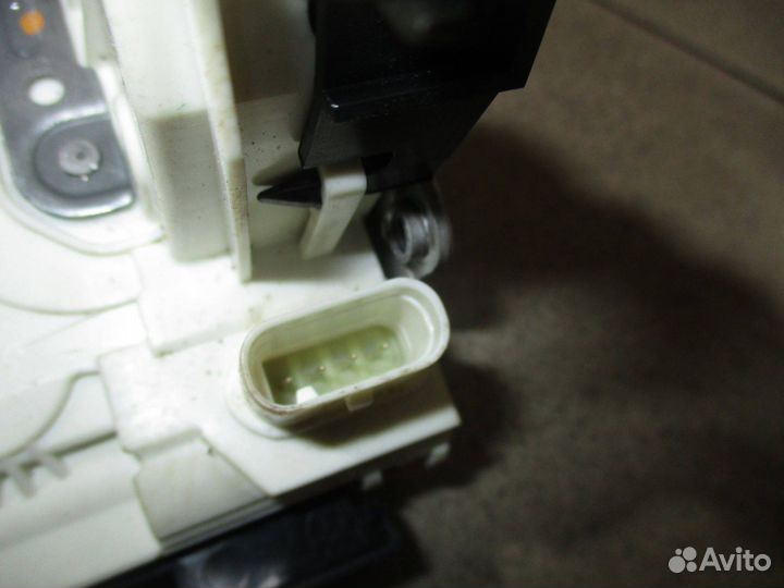 Замок двери задней левой Mercedes-Benz GLK-Class