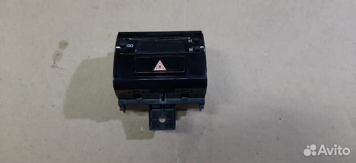 Кнопка аварийной остановки Toyota Fortuner 2