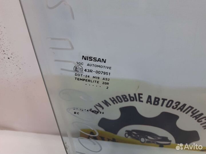 Стекло переднее правое Nissan Juke F15