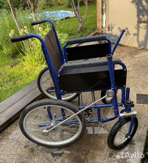 Инвалидная складная коляска с рычажным управлением