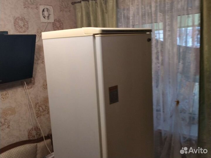 Холодильник бу Атлант