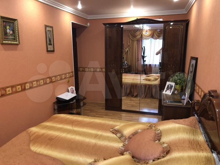 4-к. квартира, 107 м², 3/6 эт.