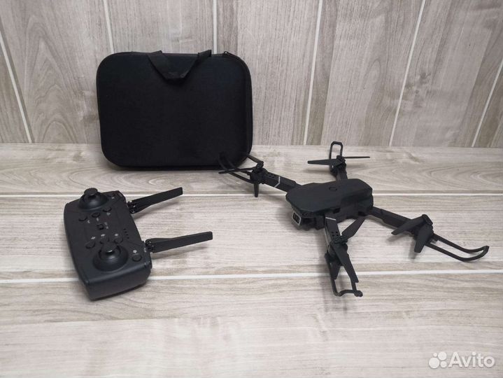 Квадрокоптер новый с двумя камерами