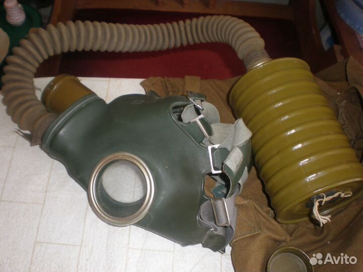Противогаз гп- 4Уармейского образца. Оригинал СССР